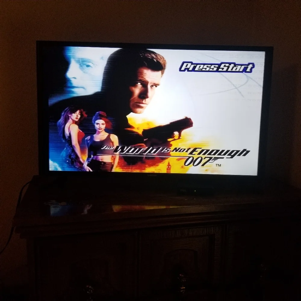 PS1 Sony Playstation 007 The World Is Not Enough Video Game